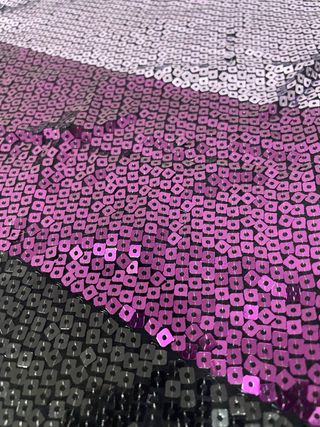 Vestido de fiesta lentejuelas morado y negro