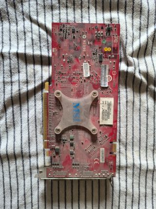 Tarjeta Gráfica MSI N9600GT Roja