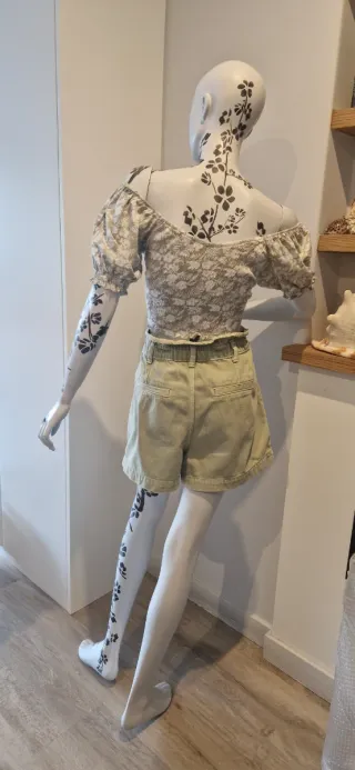 Conjunto Zara top encaje y shorts verde