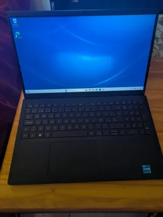 Portátil Dell VOSTRO 3510 Negro
