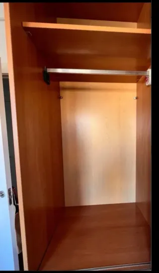 Armario grande de madera