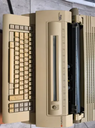 Máquina de escribir Olympia compact S Com Display
