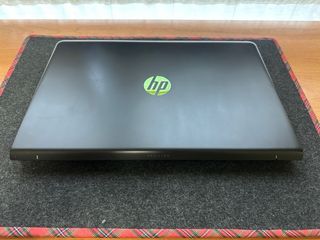 Portátil HP Pavilion Negro/Verde 