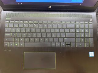 Portátil HP Pavilion Negro/Verde 