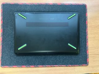 Portátil HP Pavilion Negro/Verde 