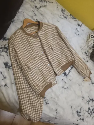 Chaqueta Ligera Houndstooth. 