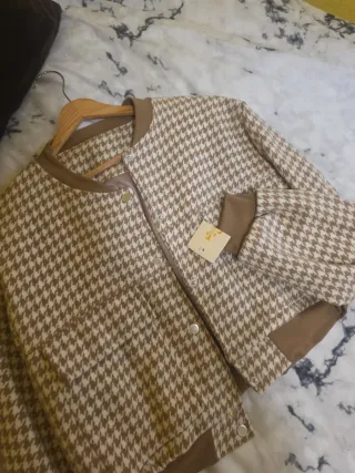 Chaqueta Ligera Houndstooth. 