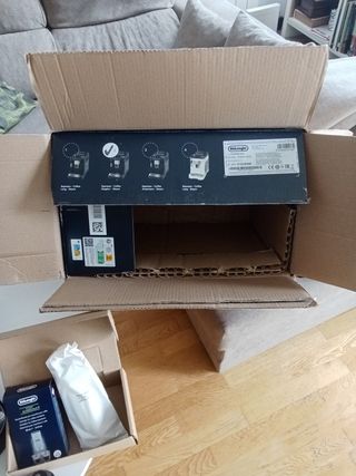 Cafetera DeLonghi Magnífica EVO Negra