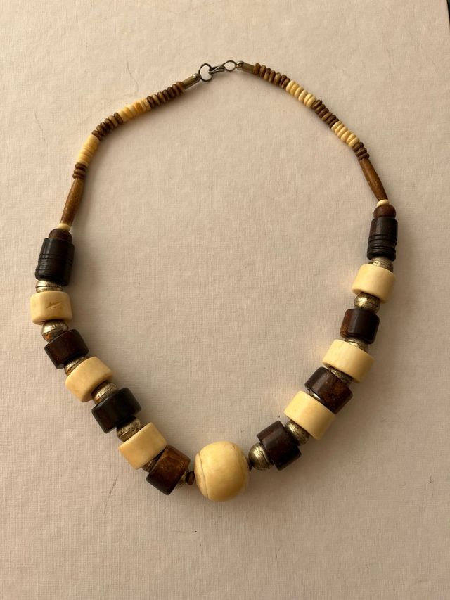 Collar étnico hueso y plata