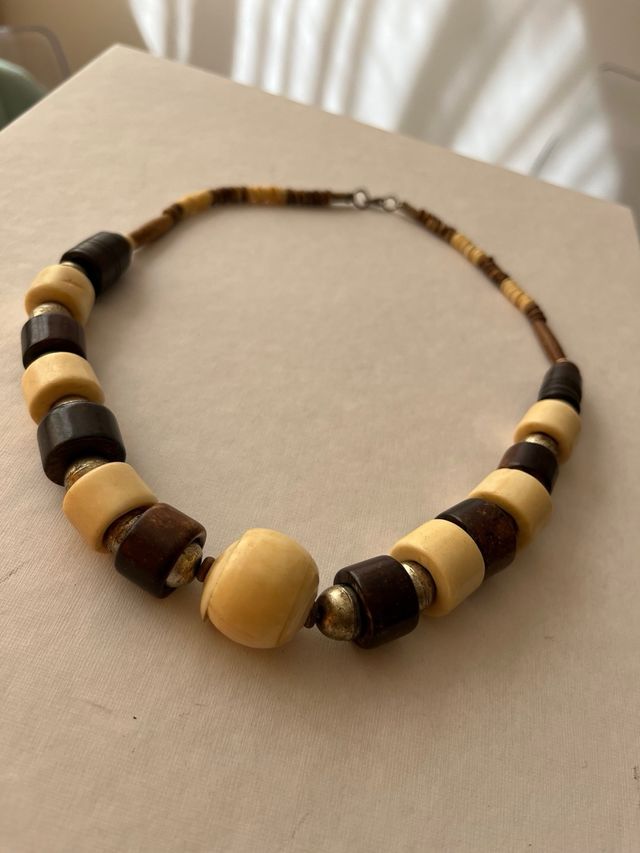 Collar étnico hueso y plata