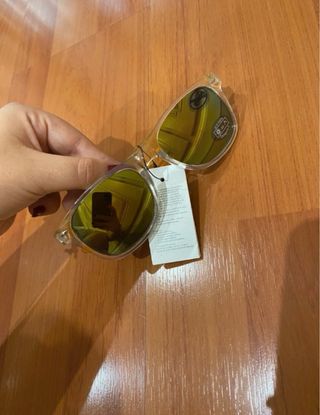 Occhiali da sole trasparenti con lenti gialle