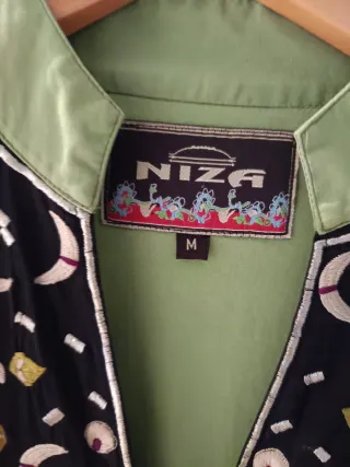 Camisa Niza bordada verde talla M
