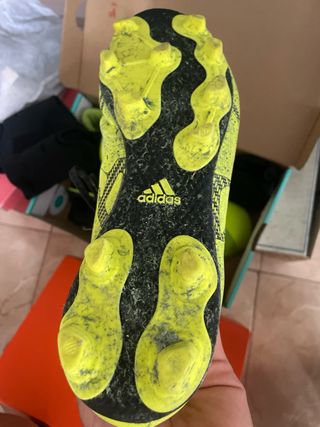 Pack 1 Botas de fútbol y 2 Zapatillas Futsal