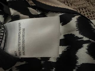 Conjunto blusa y pantalón estampado