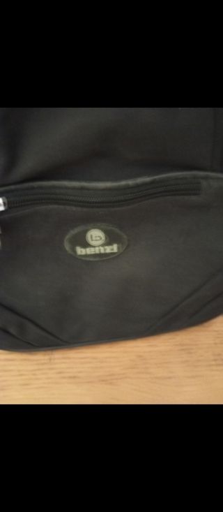 Bolso de mano negro