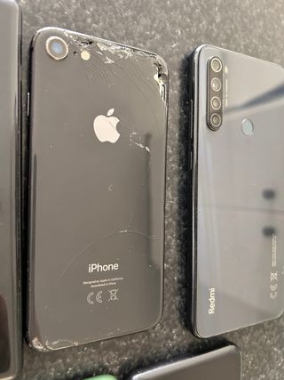 Set cellulare per ricambi: Sony, Apple, Xiaomi