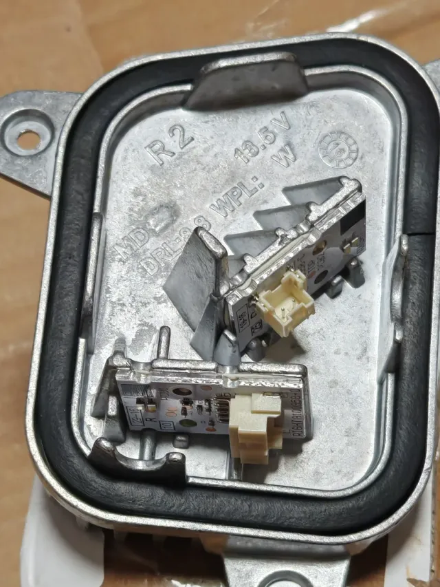 Módulo de Controlo de Luz do Dia DRL