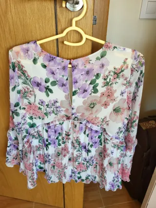 Blusa Massimo Dutti floral talla S