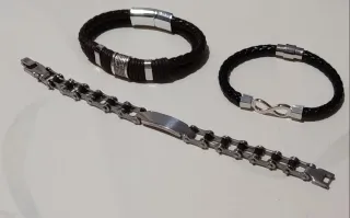Set di 3 bracciali da uomo in pelle e metallo