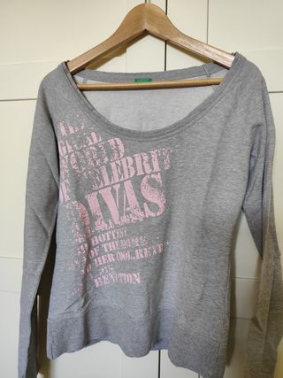 Sudadera Benetton gris mujer T.M cuello escotado.