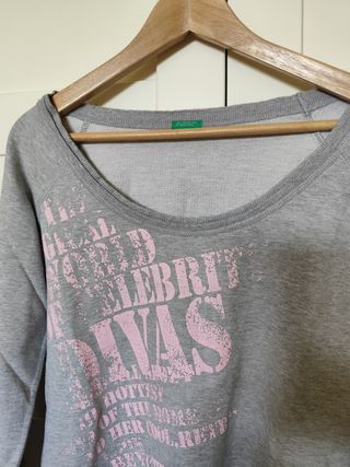 Sudadera Benetton gris mujer T.M cuello escotado.