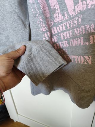 Sudadera Benetton gris mujer T.M cuello escotado.