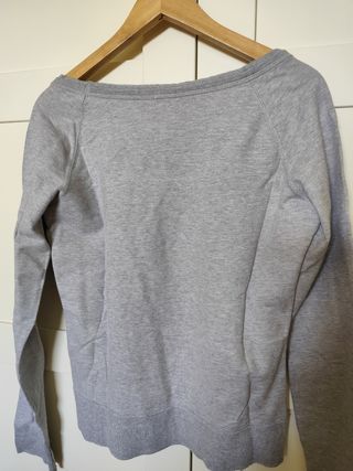 Sudadera Benetton gris mujer T.M cuello escotado.