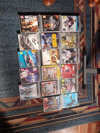 PS3 Super Slim Negra Con 3 mandos, cables + juegos