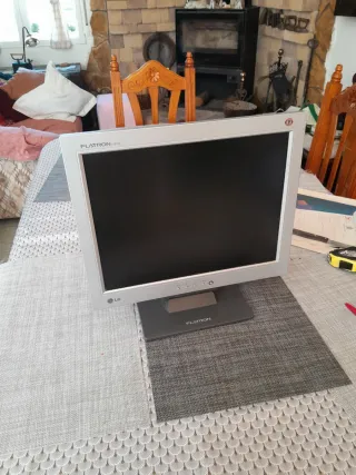 Pantalla Plana LG Flatron Antigua