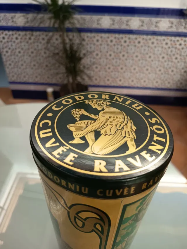 Lata decorativa litografiada Codorniu