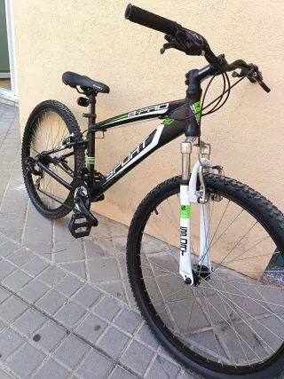 Bicicleta BTT pro sport