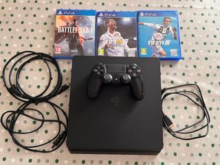 PS4 1TB Negra + Mando y 3 Juegos