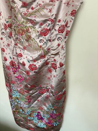 Vestido corto floral rosa y rojo