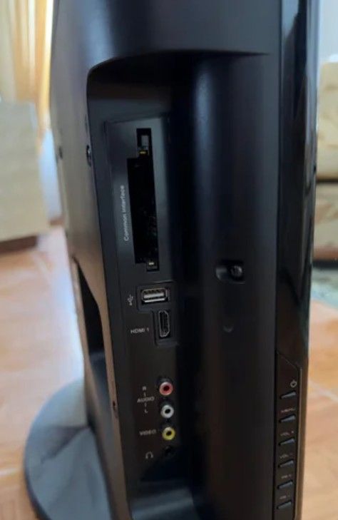 TV LCD Thomson 32 pulgadas con conexión HDMI y USB