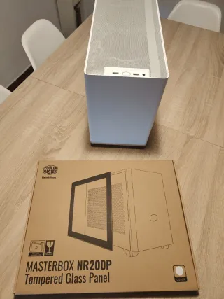 Caja PC Compacta Cooler Master Blanca