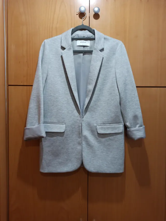 Americana punto Stradivarius gris
