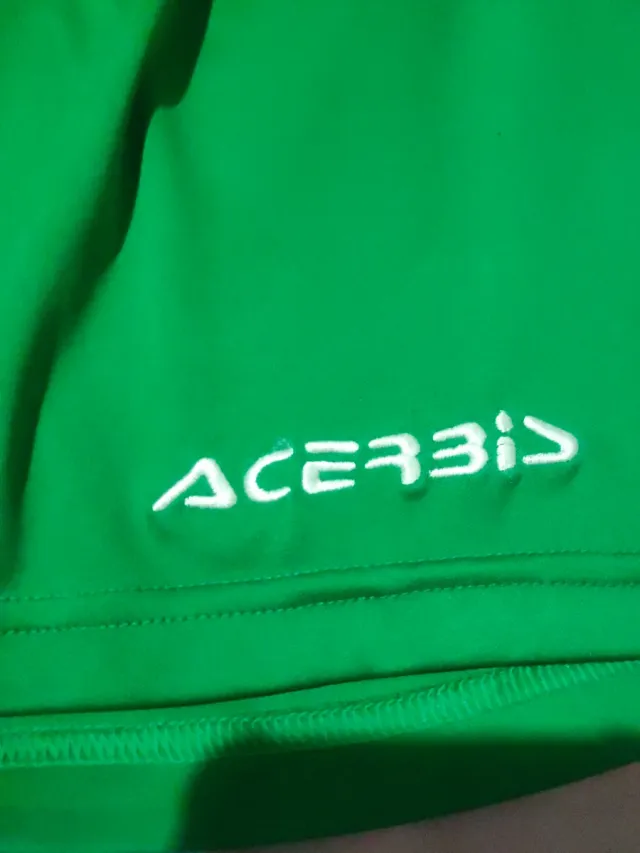 Pantalón corto deportivo verde Acerbis
