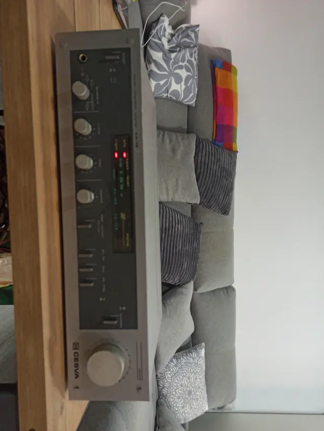 Amplificador Estéreo Cesva Plata