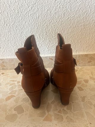 Botines marrones