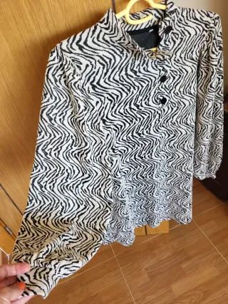 Vestido estampado cebra manga larga