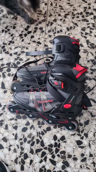 Patines en línea TIJUANA negros y rojos