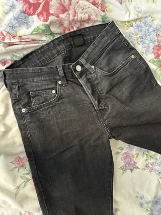 Pantalón vaquero H&M negro slim talla 30