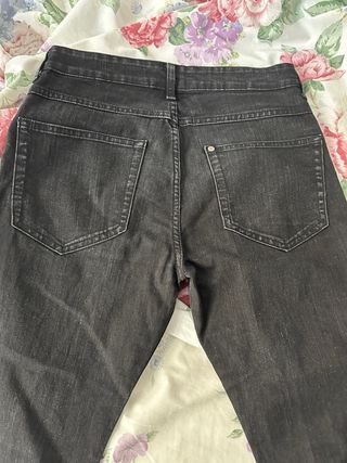 Pantalón vaquero H&M negro slim talla 30