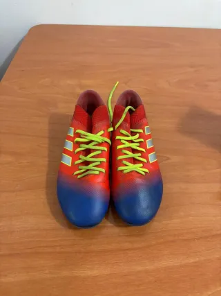 Botas Fútbol Niño Adidas Nemeziz Messi. Talla 34
