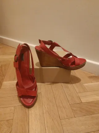 Sandalias Zara Plataforma Rojas