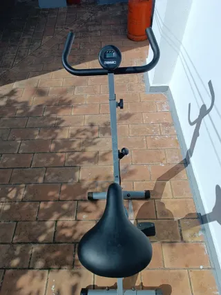 Bicicleta Estática Gris y Azul