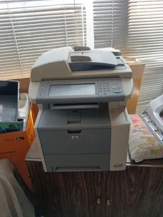 Fotocopiadora HP Beige y Gris