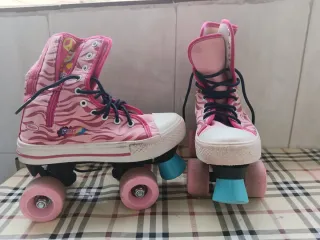 Patines de 4 ruedas para niña, talla 35