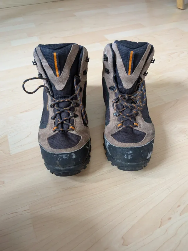 Botas de montaña hombre talla 46