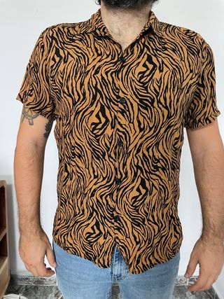Camisa estampada animal print